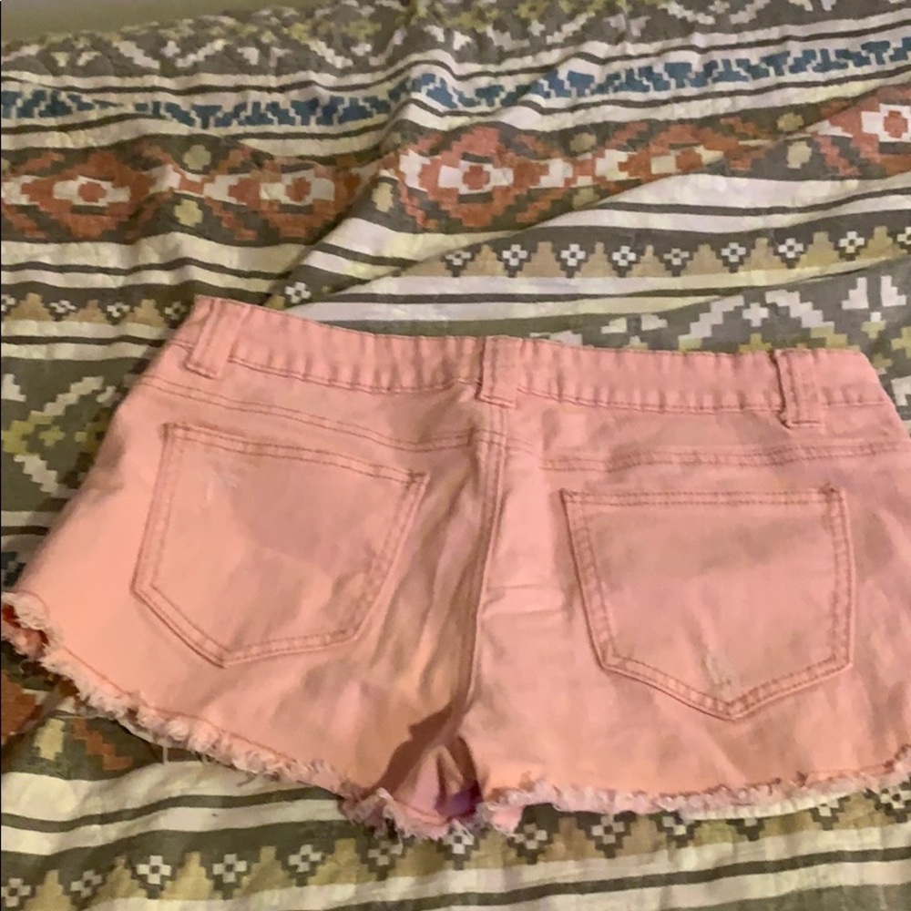 Shorts - Picture 3 of 4